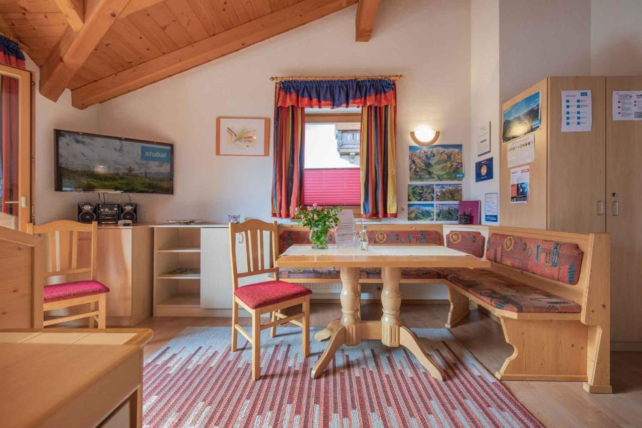 ניוסטיפט אים סטובאיטל Ferienhaus Artho מראה חיצוני תמונה
