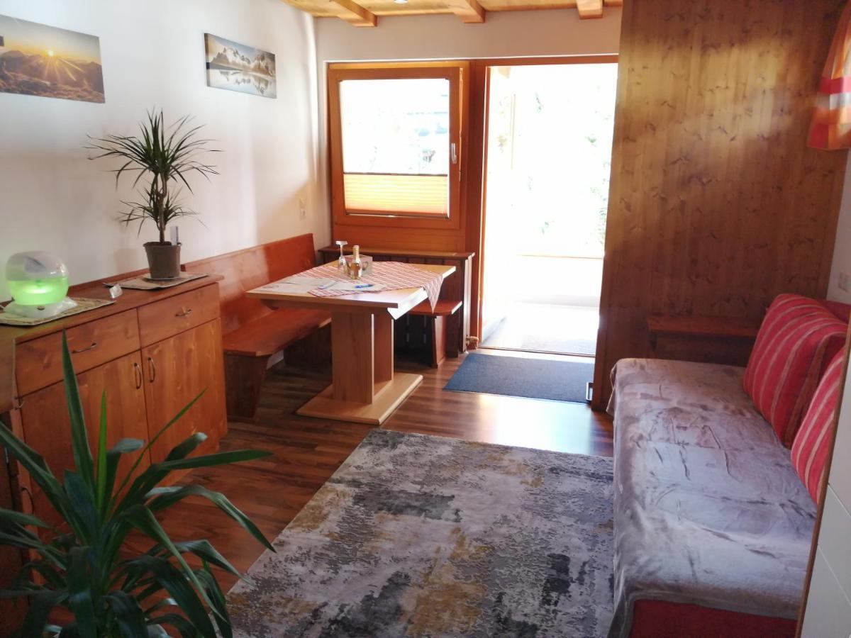 ניוסטיפט אים סטובאיטל Ferienhaus Artho מראה חיצוני תמונה