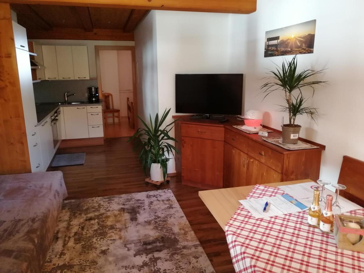 ניוסטיפט אים סטובאיטל Ferienhaus Artho מראה חיצוני תמונה